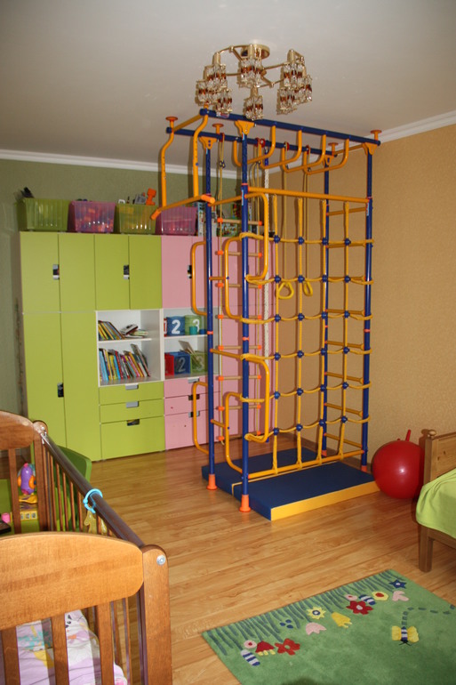 Оформление окна в детской