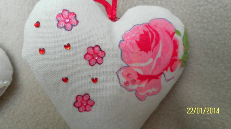 текстильные сердечки-валентинки