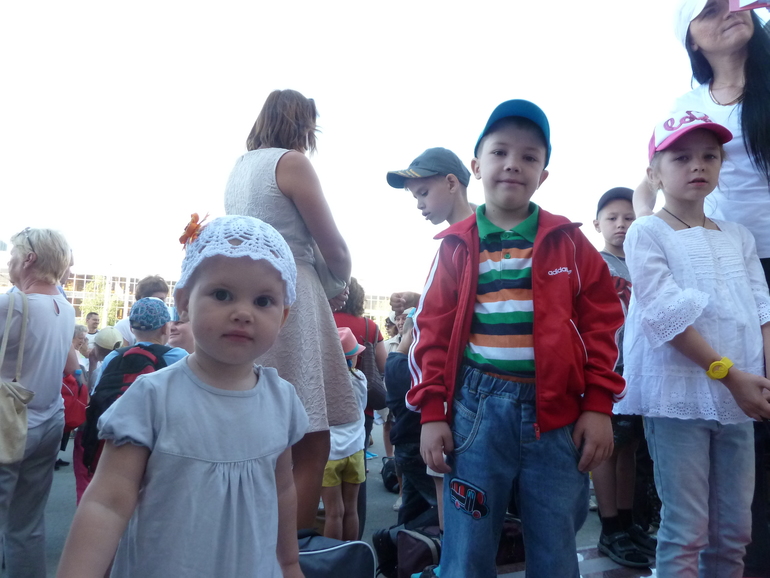 Мама, ты мне завидуешь, да?))