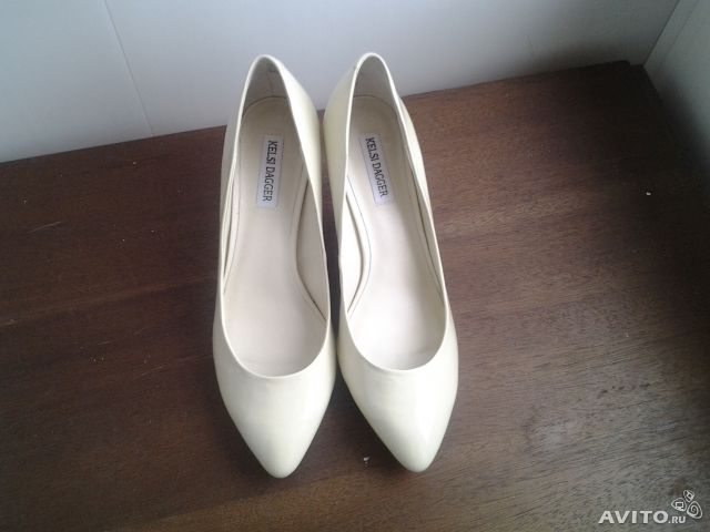Продам новые туфли.