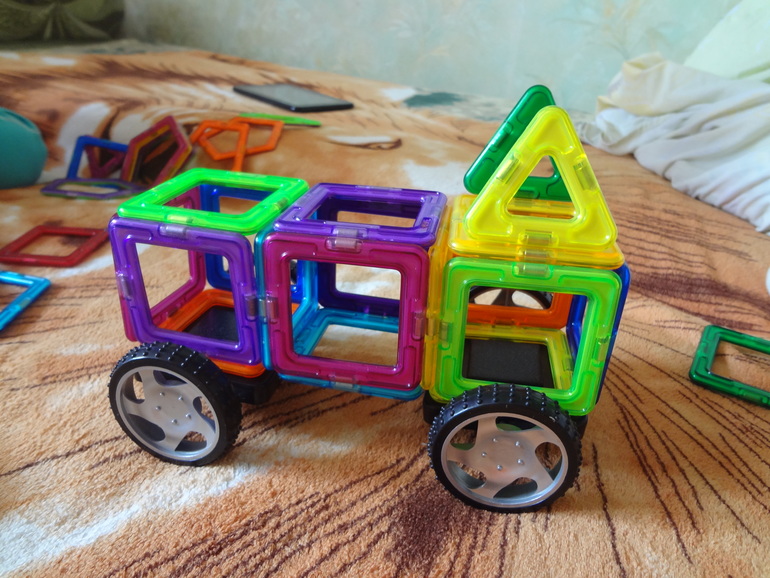 magformers-воображариум или что подарить 3х-летке)