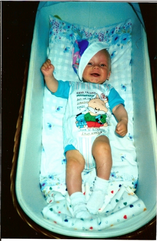 Выросла наша детка-конфетка....