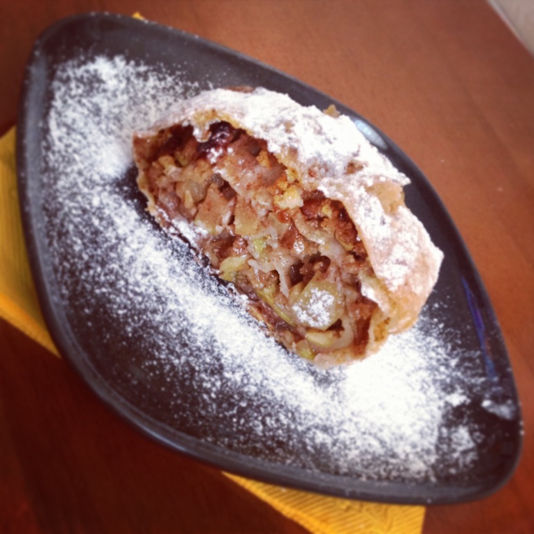 Яблочный штрудель