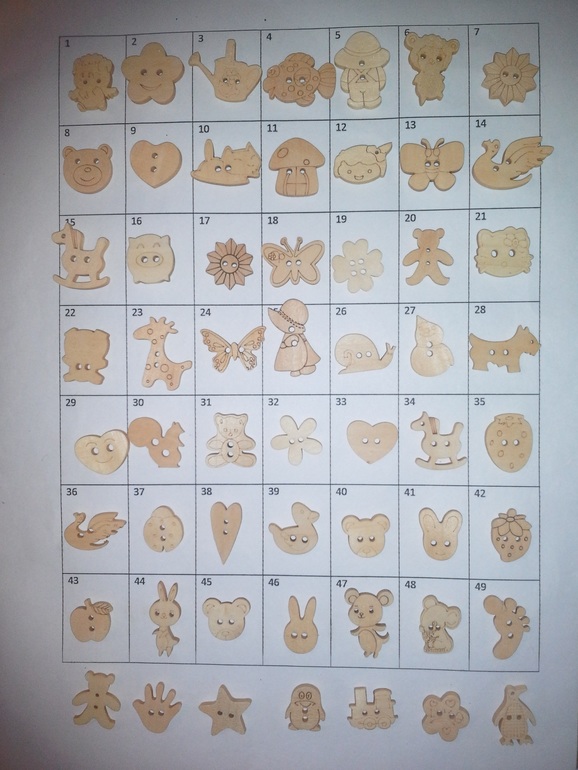 Много пуговок, кабошоны, подвески, стразы