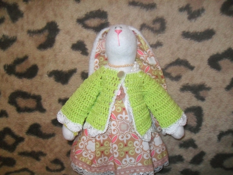 Одежда и шапочки для кукол