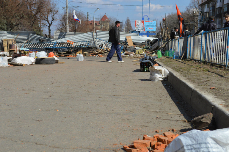 Луганск 9.04.2014г.Очень много фото!