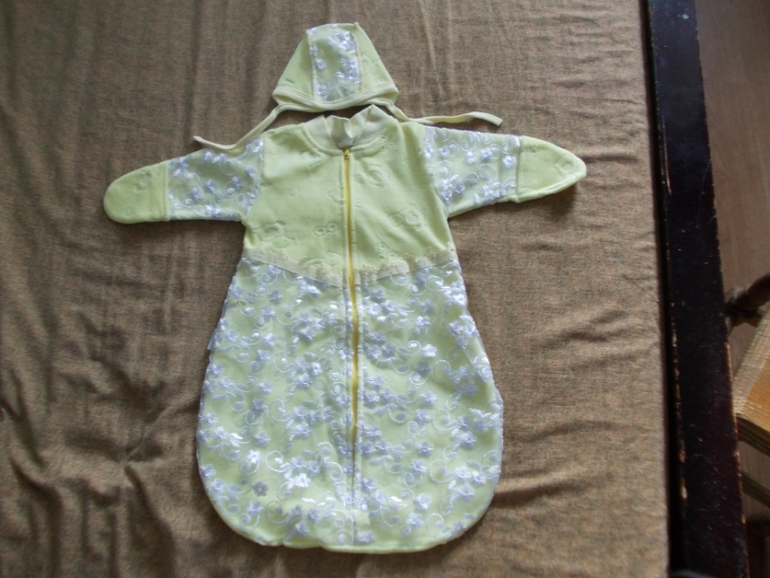 Мои первые покупки и вязалки для дочурки)))