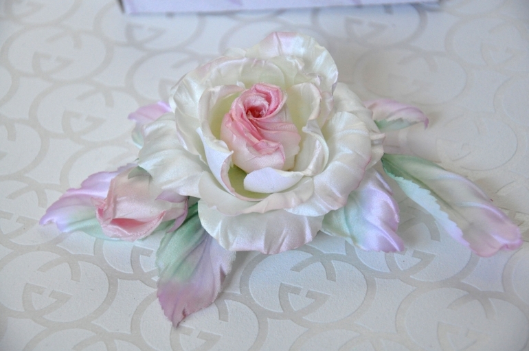 Цветы из шелка..еще парочка работ  и фото невесты