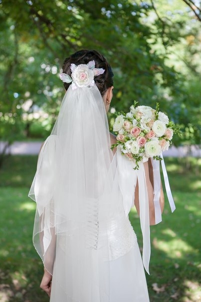 Цветы из шелка..еще парочка работ  и фото невесты