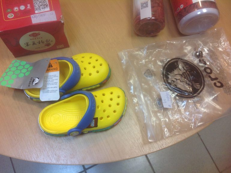 Хваст кроксы. Последний самолет карго