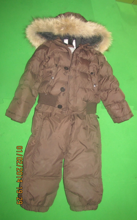 комплект Moncler шоколадный 5-6 лет 3000р.
