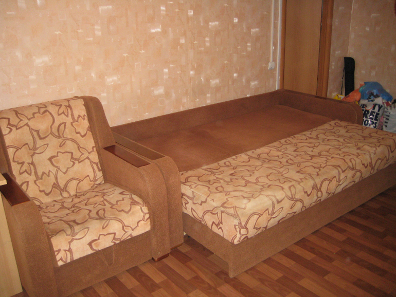 Комплект мебели. 10000 р.