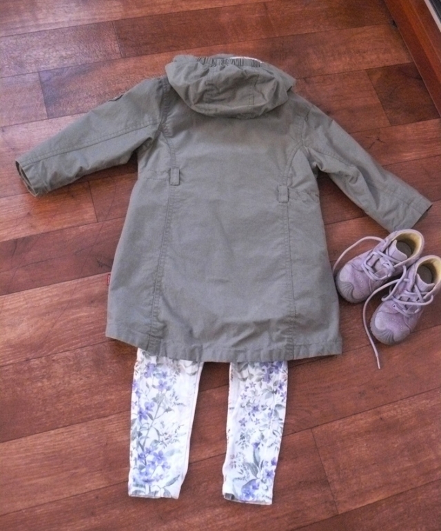 Плащ ф. Charivari + ботиночки SuperFit р. 24 Цена 1500!!! Почта за мой счет!!!