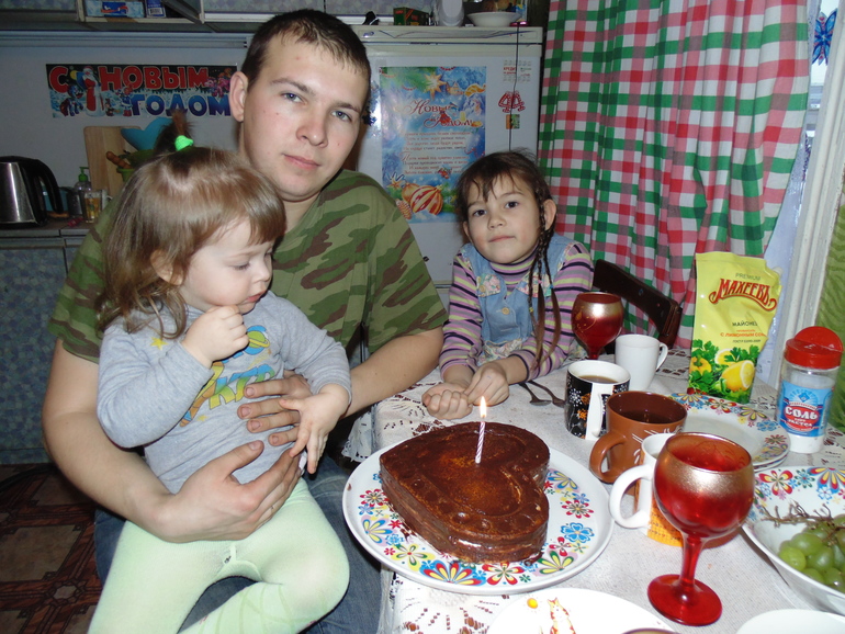 Скромно отметили)