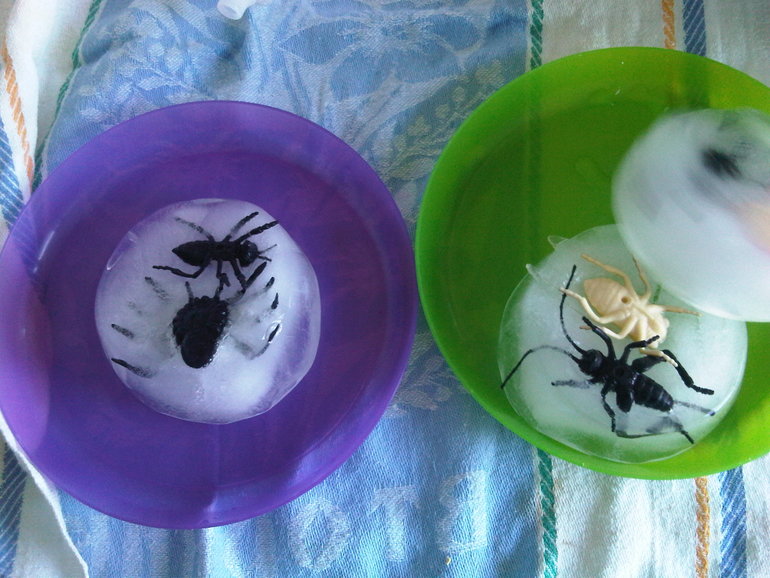 Играем со льдом и рисуем манкой