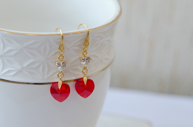 Серьги с цирконами