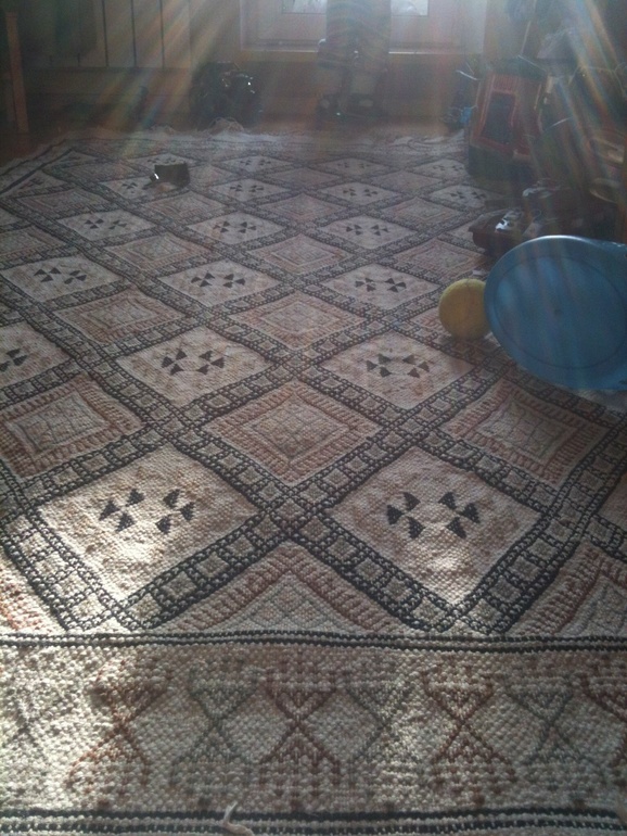 Home. Sweet home. 4 марта. Под ногами