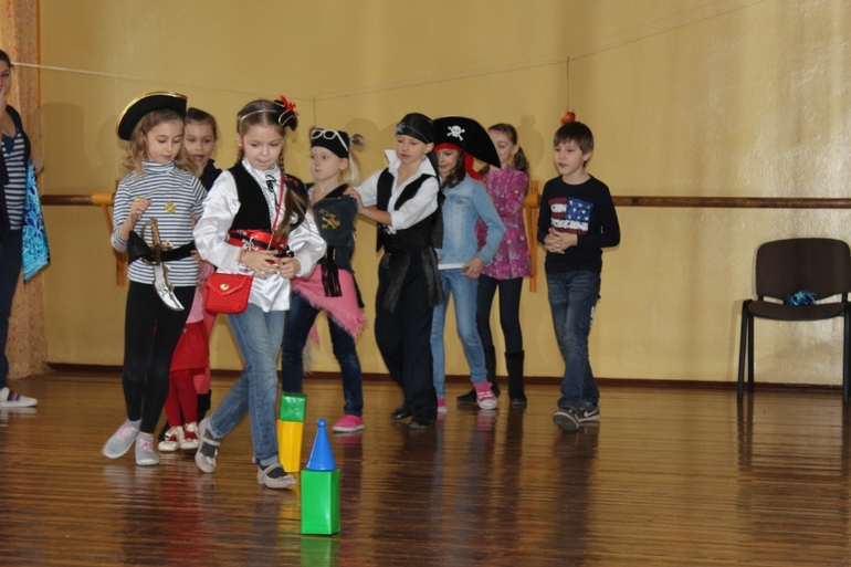 Алисин 9-ый день рождения. Свистать всех наверх!