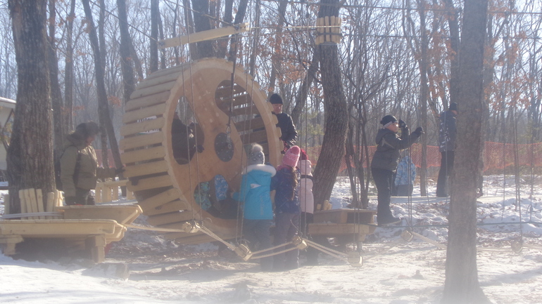 Немного о нас и новогодних каникулах)