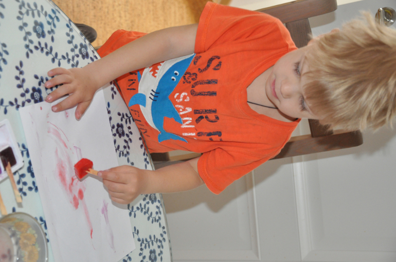 Рисование льдом