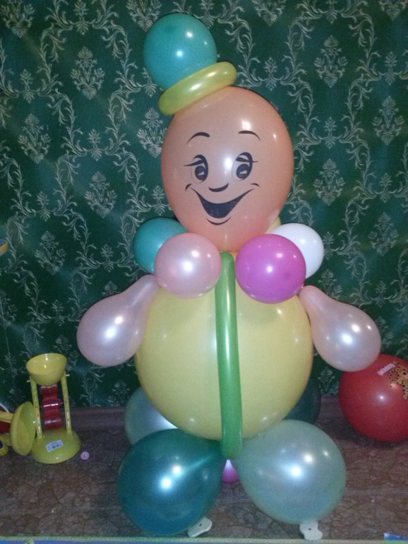 Малышкам 1 год и 9 месяцев!!!