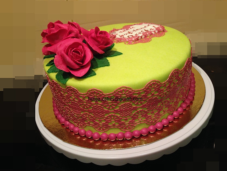 Скромный для подруги...