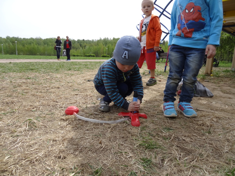 Как называется такая игрушка и где ее можно купить?