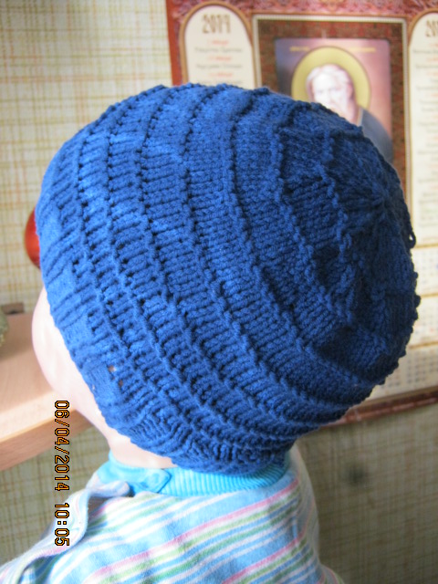 Как у взрослого =)) Шапочка на теплую погоду