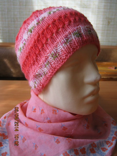 =Малина со сливками=  шапочка на теплую погоду