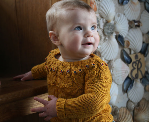 Свитер с совами