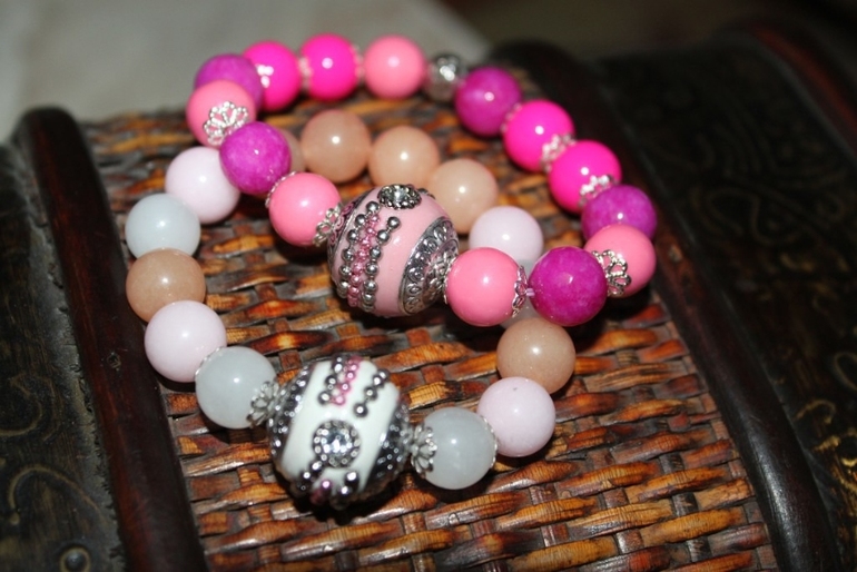 Мои первые браслетики!