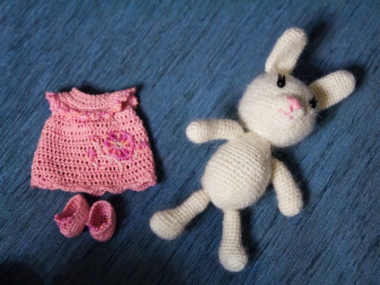 Зайка в нарядном платье