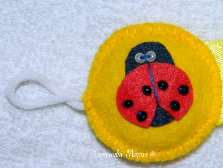 Заколочницы или органайзеры для резинок и заколочек.