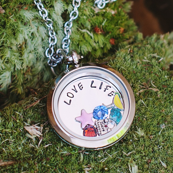 Очень симпатичная серебряная бижутерия с гравировкой