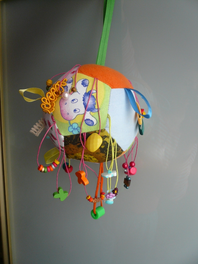 Конфеточный мячик