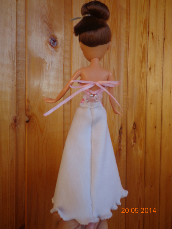 Кукольная одежда и корона))))