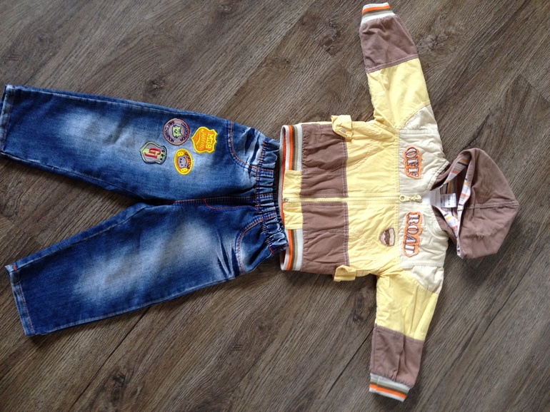 Куртка и джинсы- 700 руб
