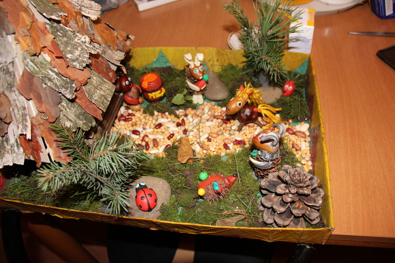 Осенняя поделка из природного материала в садик