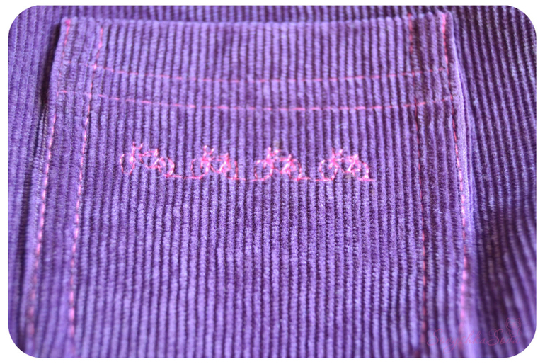 Вельветовые брюки.