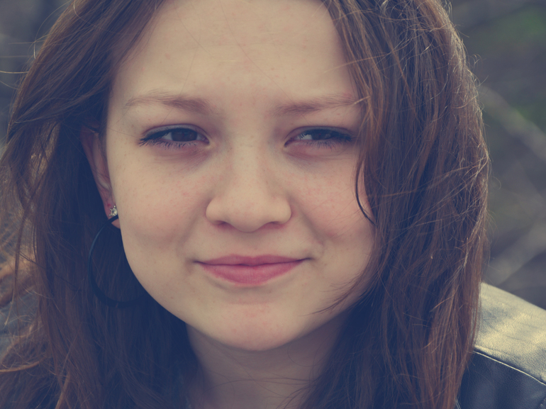 Аленка и недовольная подружка...