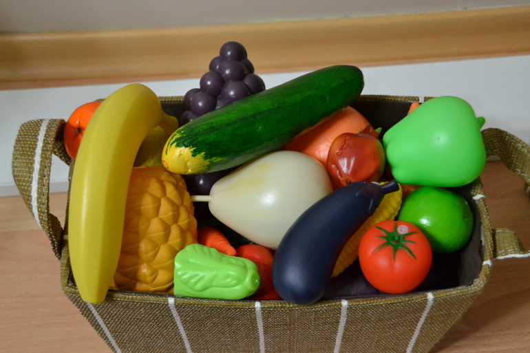 Маленькая хозяйка (на кухне)