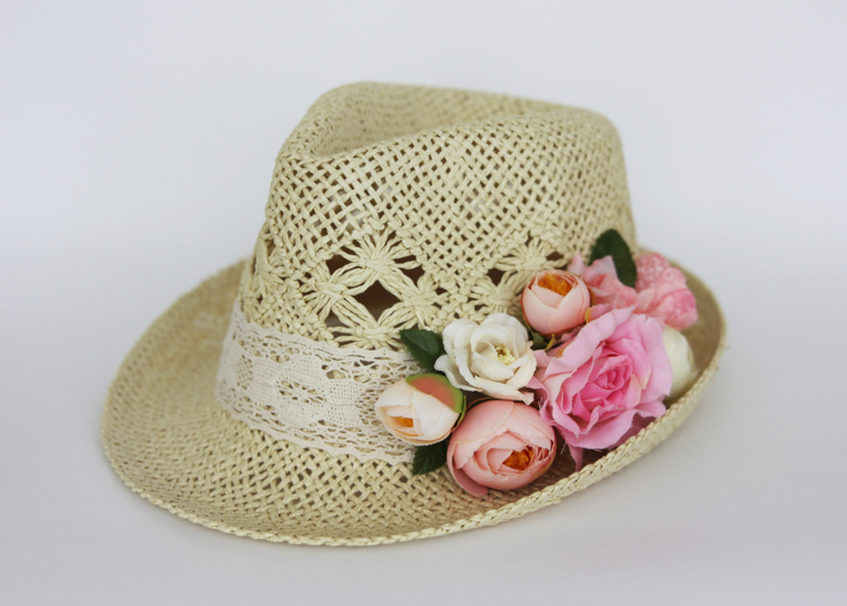 Шляпы с цветами