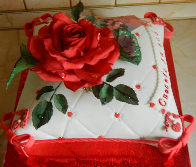 тортик Подушка с розой