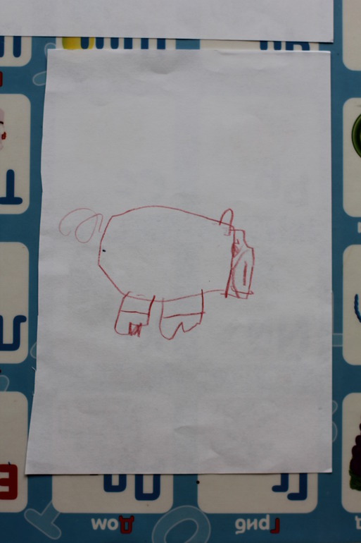 Андрей рисует