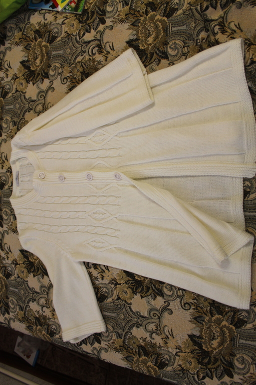 Вещи большого размера и кофта на стройняшек.