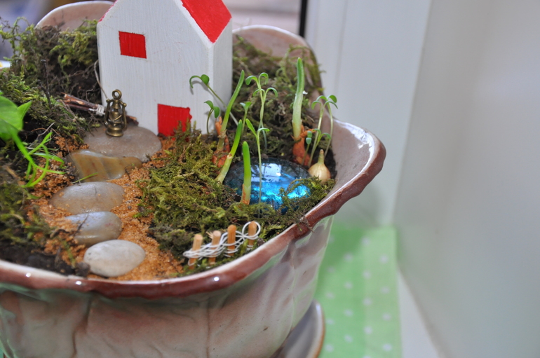 Столик времен года, середина апреля.