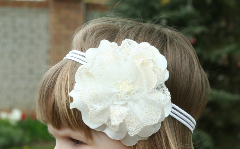 Повязка на волосы "Нежность"