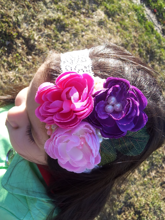 Повязочки с цветами.