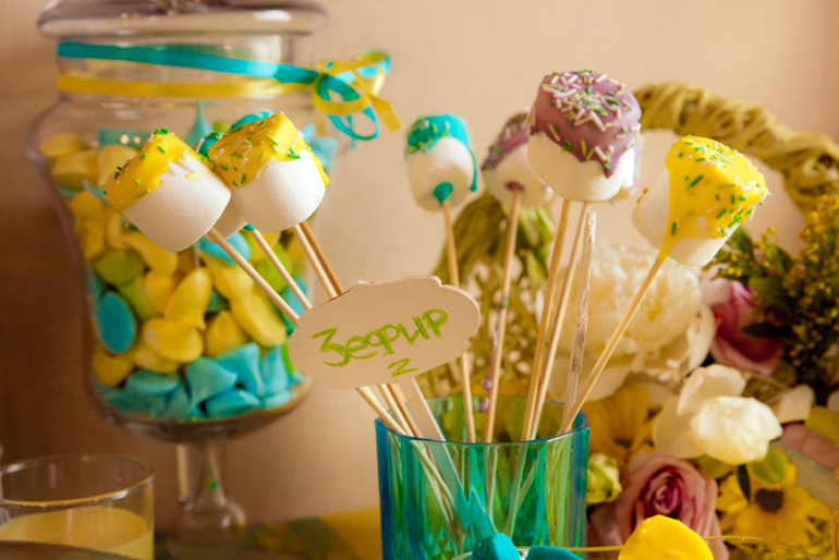 Сладкий стол на годовасие...