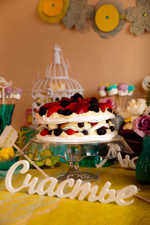 Сладкий стол на годовасие...